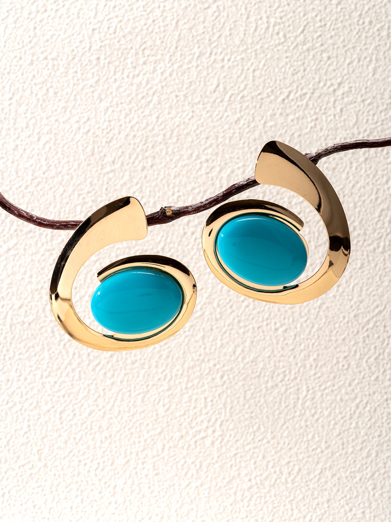 1 pair of elegant oversized exaggerated geometric asymmetrical circular earrings, inlaid with imitation turquoise resin, women's spiral earrings, suitable for seasonal gatherings and festivals, women's imitation turquoise jewelry, women's Western jewelry