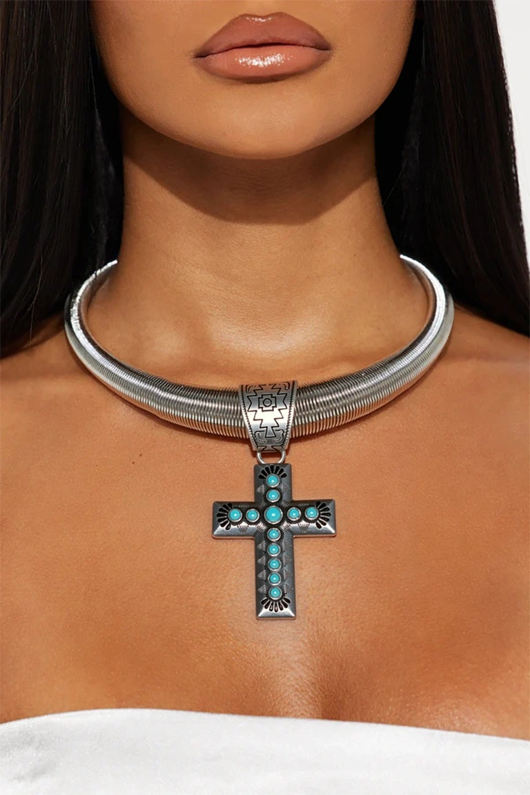 1 piece of retro gothic punk style metal cross pendant necklace, imitation turquoise gemstone, heavy snake bone chain, unisex punk hip-hop gothic style accessry,