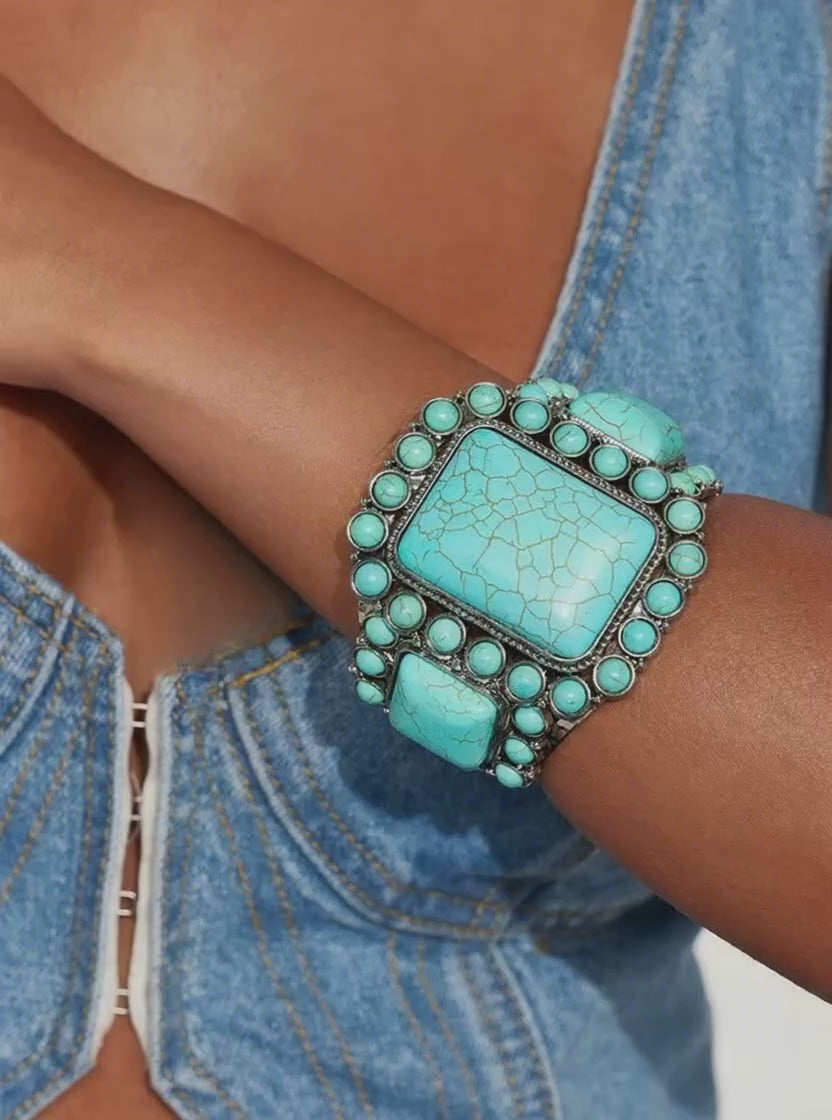 1PC Women's Western Cowboy Style Storm Simia Bracelet, tribal style suitable for pairing with various casual clothing, imitation turquoise oversized wide face cuff bracelet, western jewelry for women，chunky bracelets